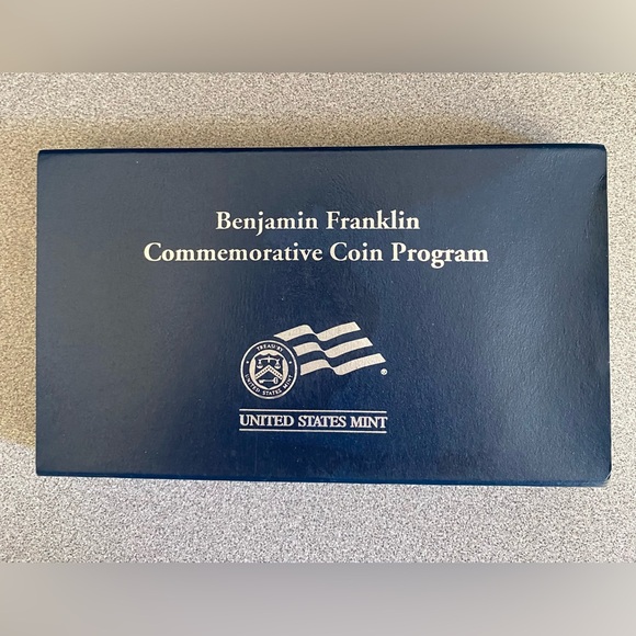 Commemorative Kite Flying Silver Coin with Display Case - Picture 6 of 12